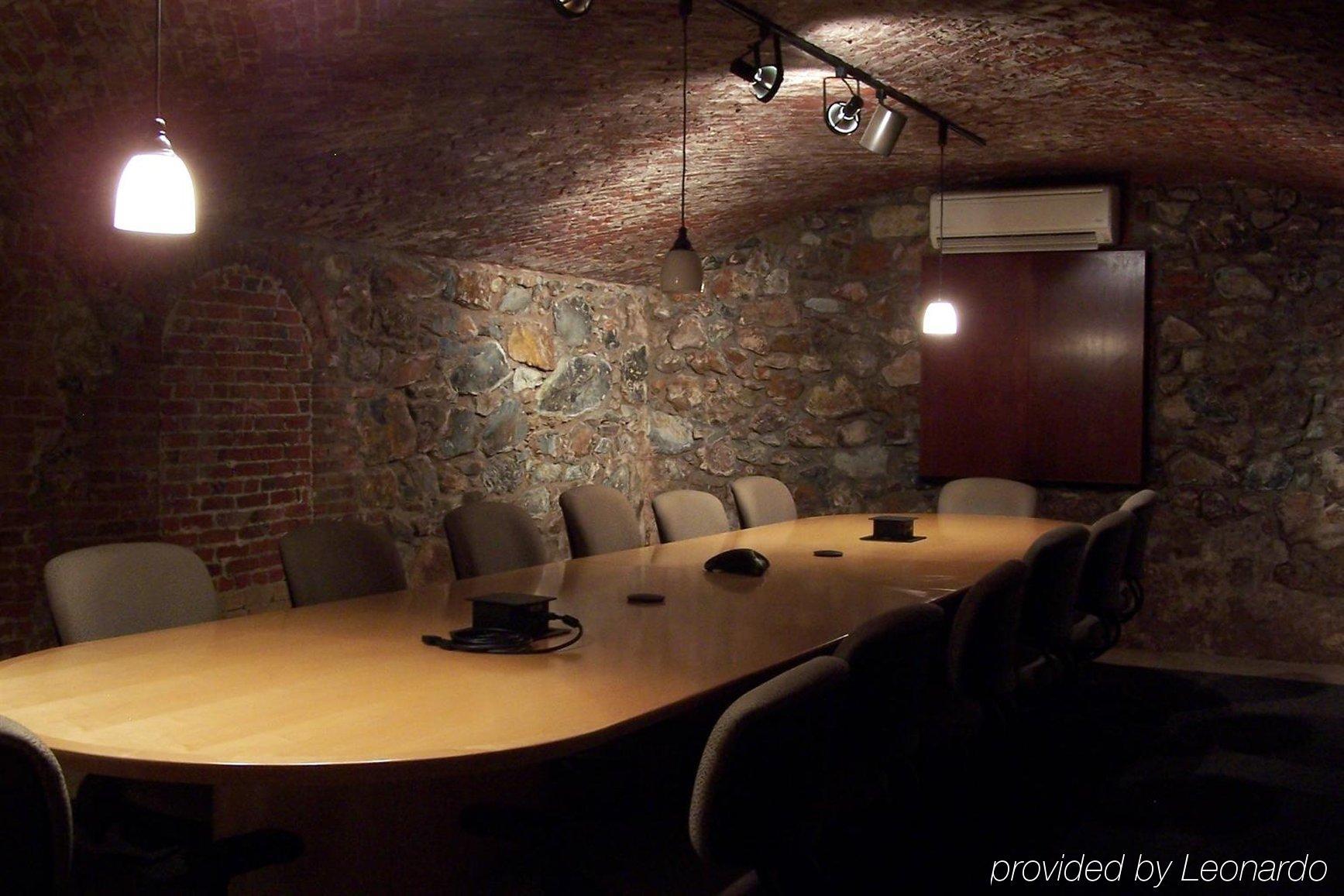 Grass Valley Courtyard Suites Udogodnienia zdjęcie